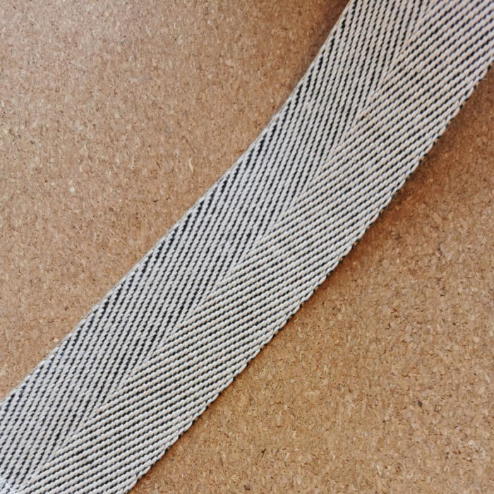 Artek 45 -satulavyötuolin uudelleen vyöttäminen - Image 2